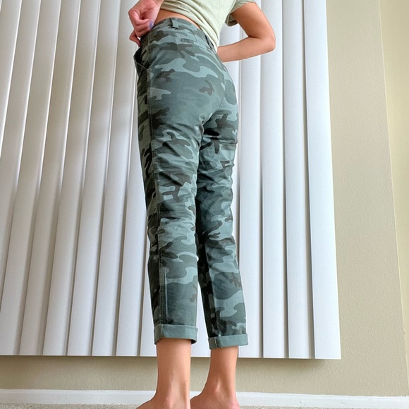 Gap Girlfriend Chino Green Camo Pants Size 0 - Picture 9 of 9